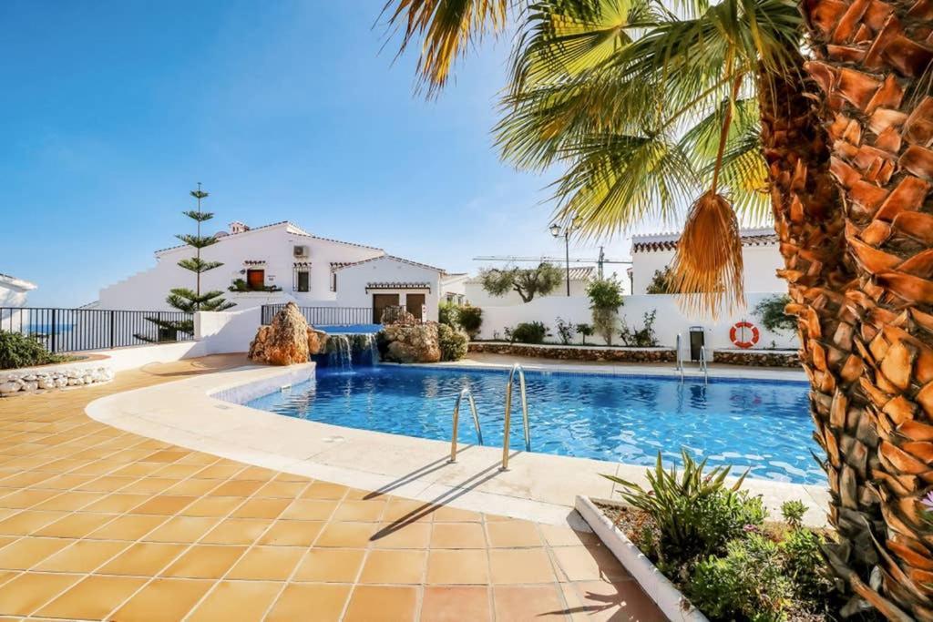 Capistrano Village, 1 Bedroom + Free Wi-Fi Nerja Exterior photo