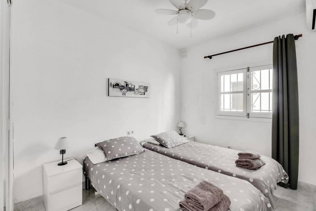 Capistrano Village, 1 Bedroom + Free Wi-Fi Nerja Exterior photo