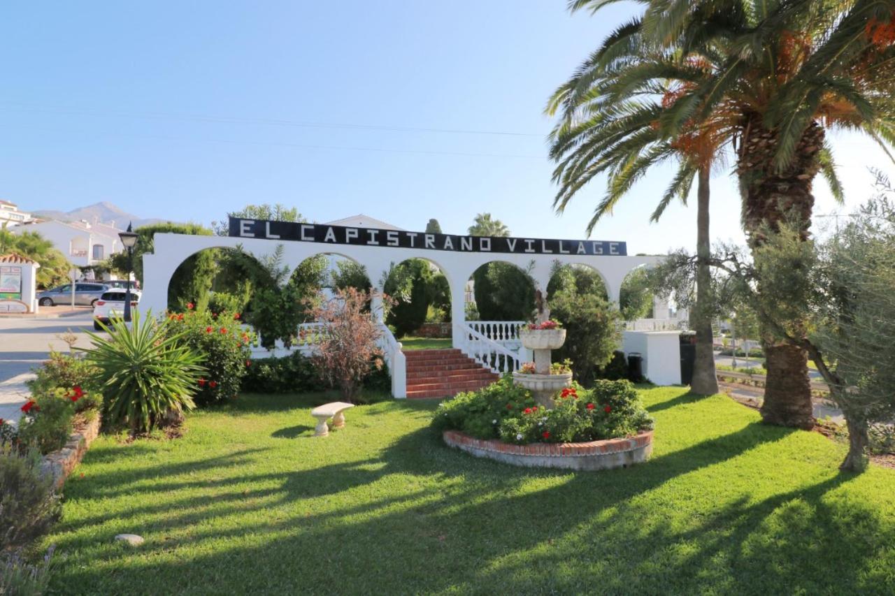 Capistrano Village, 1 Bedroom + Free Wi-Fi Nerja Exterior photo
