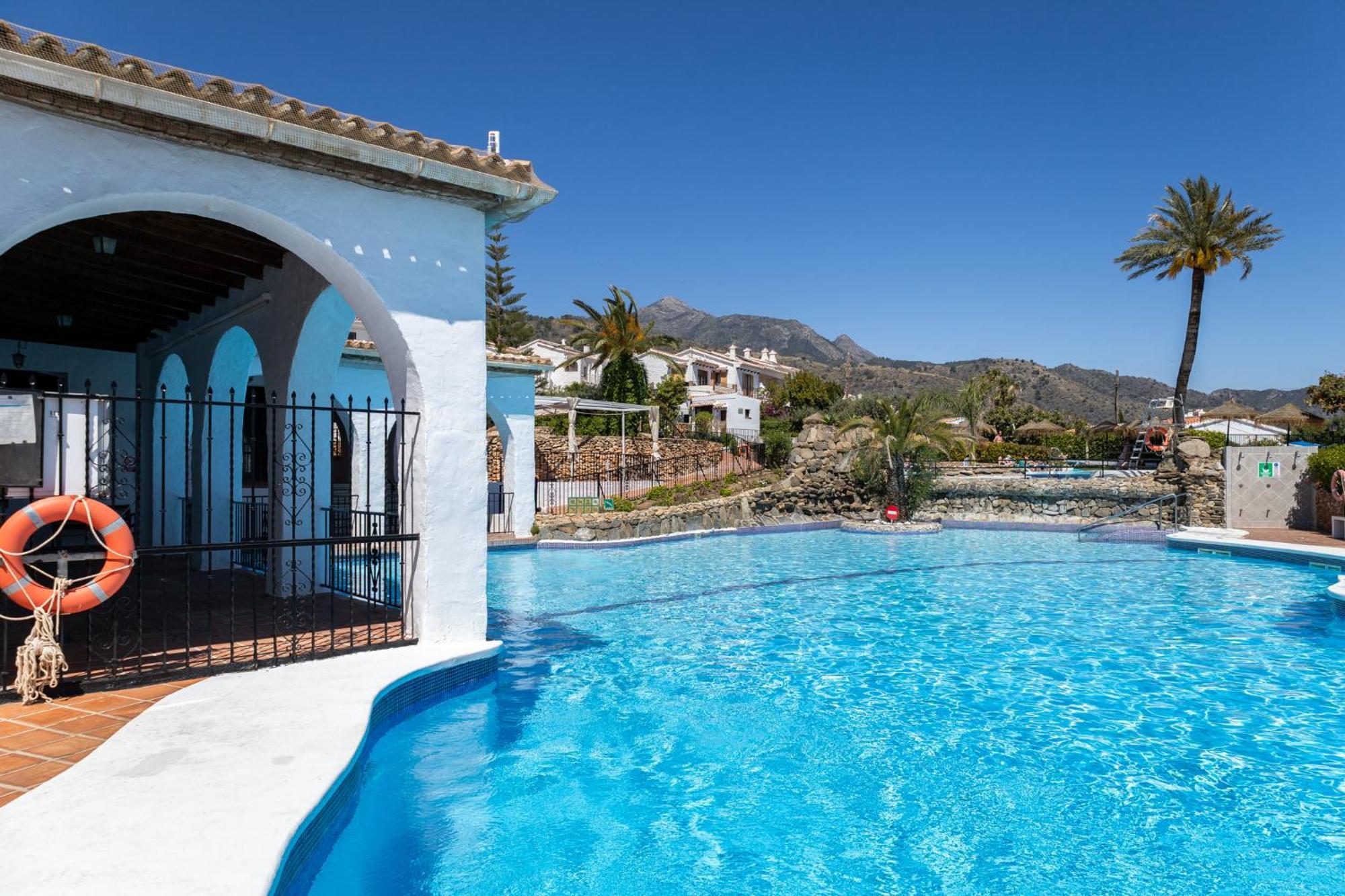 Capistrano Village, 1 Bedroom + Free Wi-Fi Nerja Exterior photo
