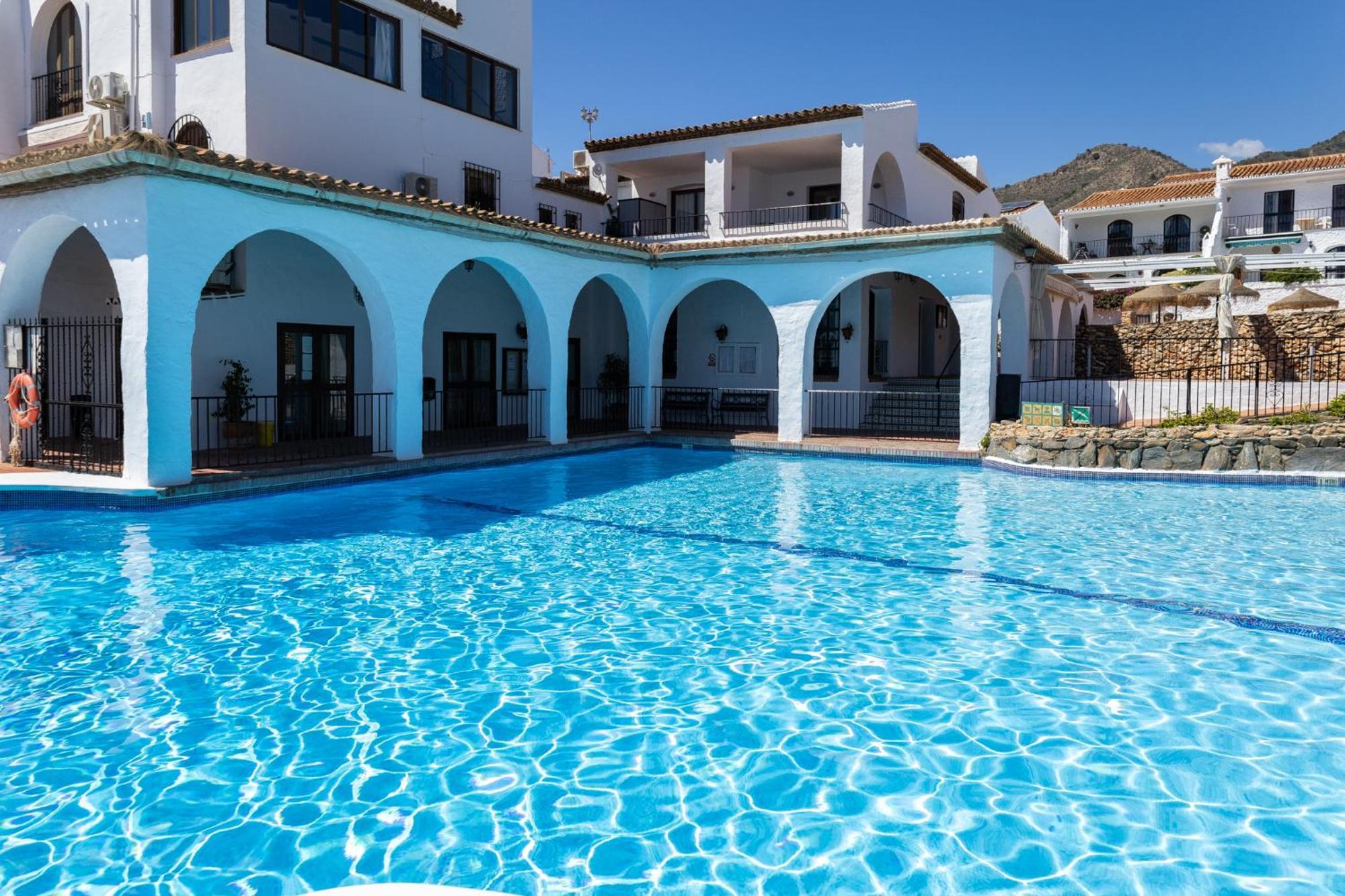 Capistrano Village, 1 Bedroom + Free Wi-Fi Nerja Exterior photo