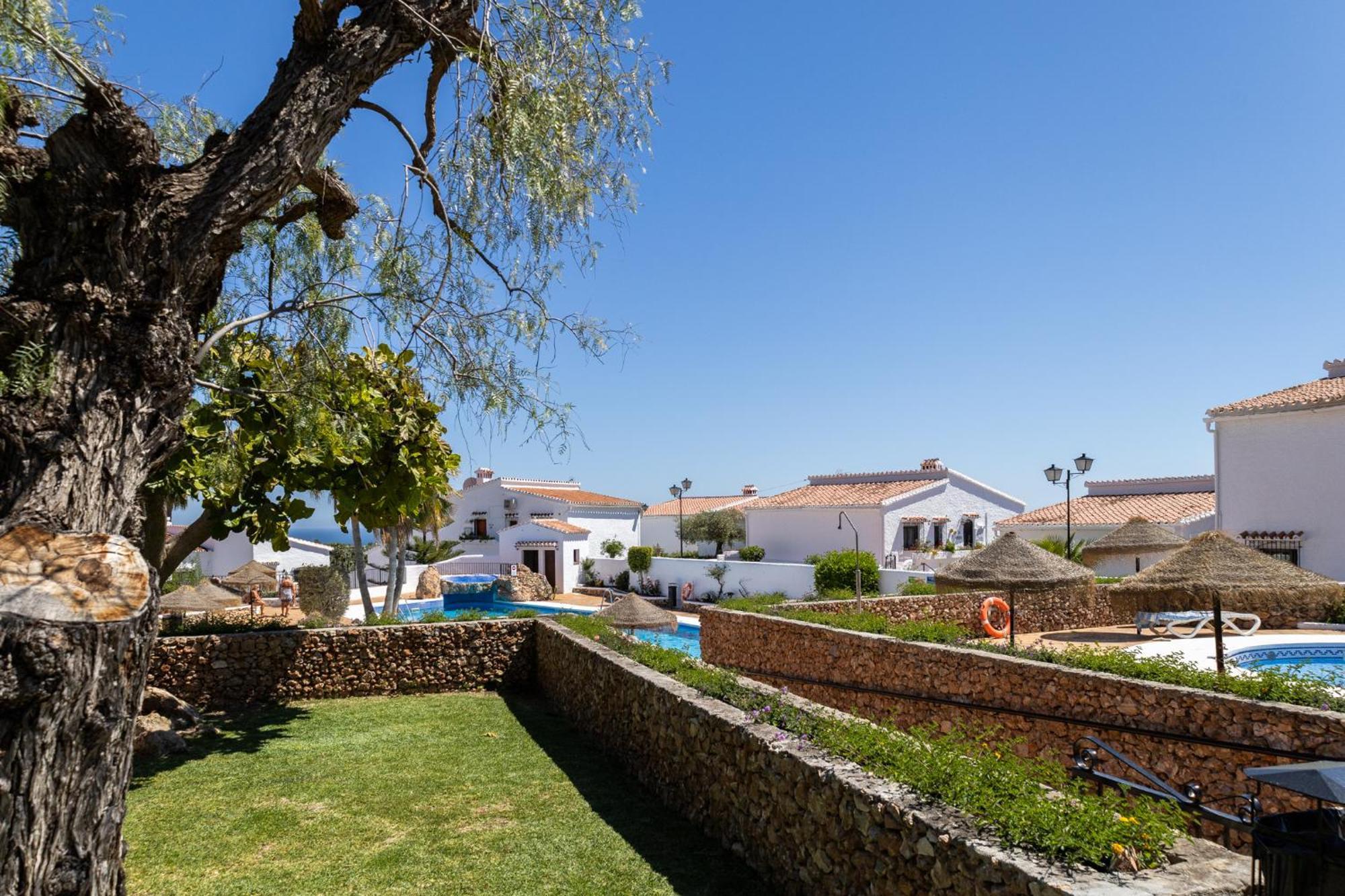 Capistrano Village, 1 Bedroom + Free Wi-Fi Nerja Exterior photo
