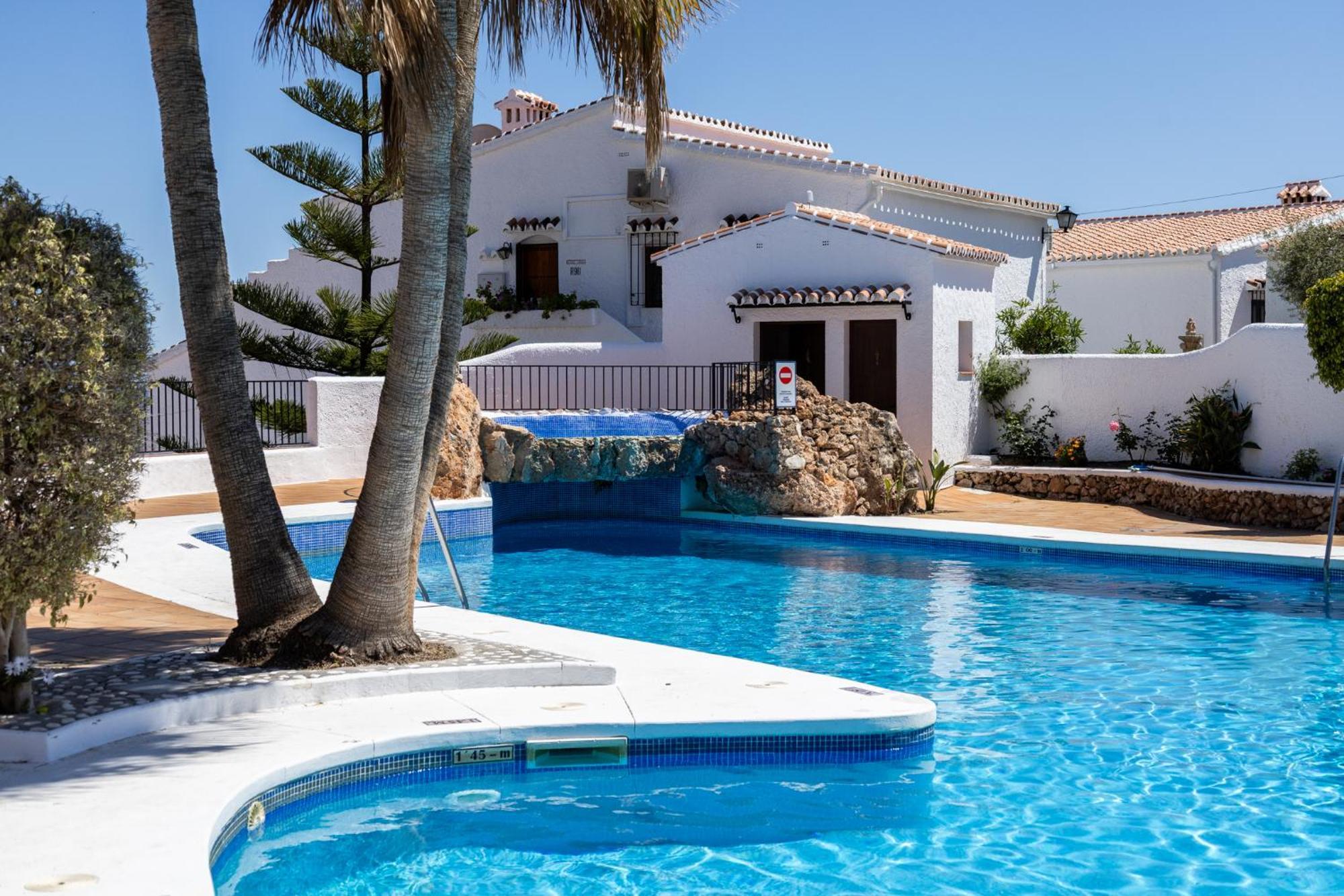Capistrano Village, 1 Bedroom + Free Wi-Fi Nerja Exterior photo